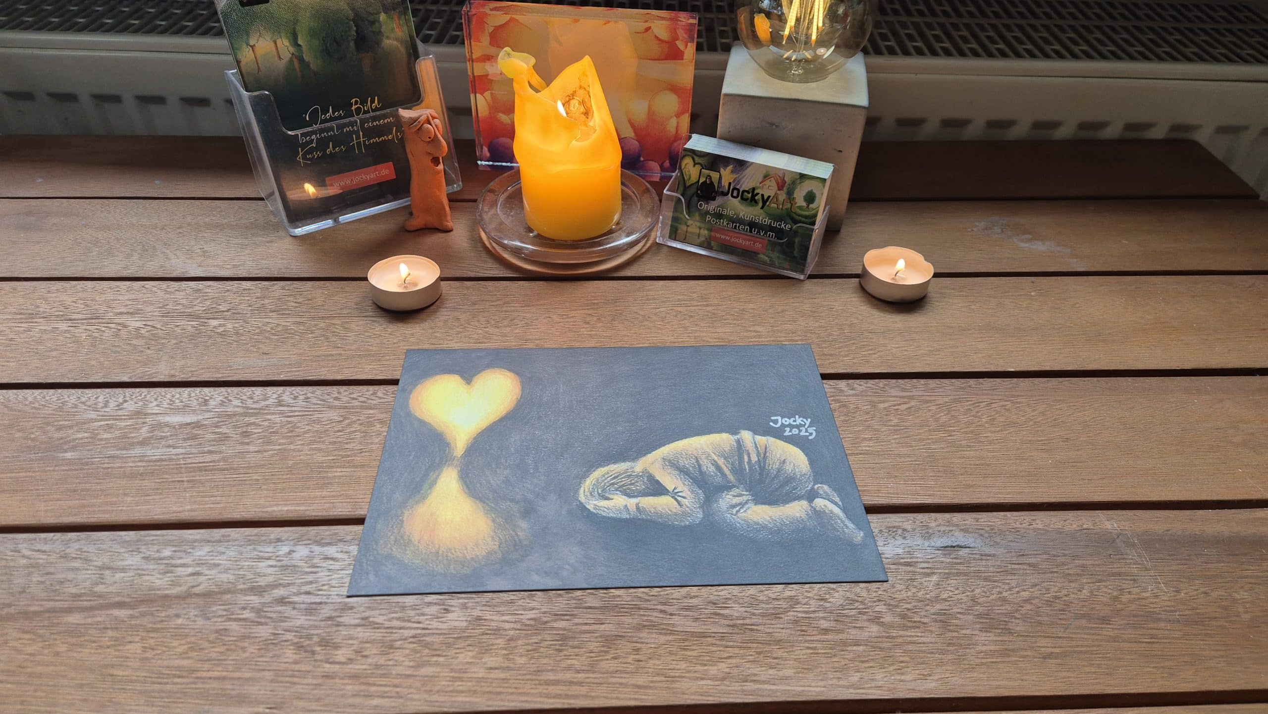 Getragen in den dunkelsten Tagen (Postkarte A5)