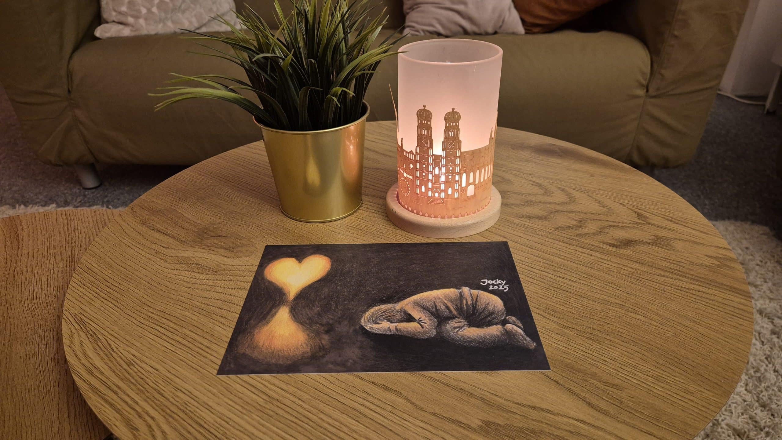 Getragen in den dunkelsten Tagen (Postkarte A5)